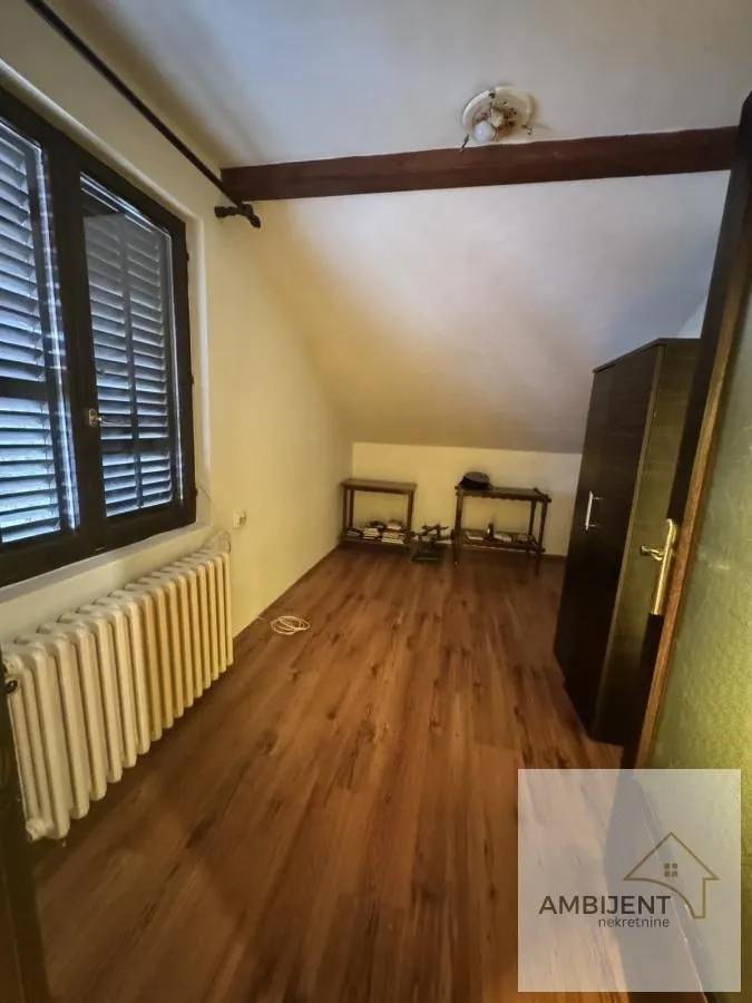 Prodaja, kuća, 203m², Novi Banovci, Stara Pazova