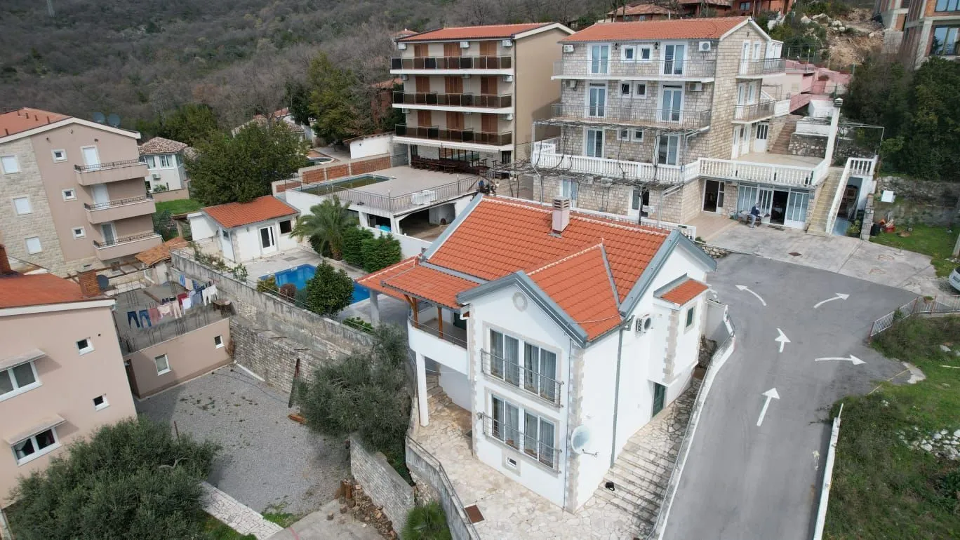 Sale, house, 370m², Sveti Stefan, Budva