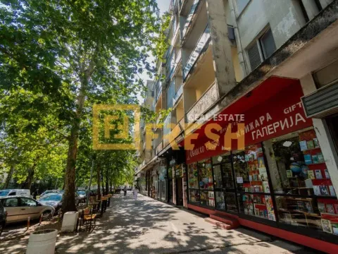 Prodaja, dvosoban stan, 80m², Preko Morače, Podgorica