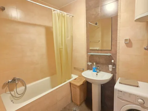 Izdavanje, dvosoban stan, 70m², Stari Aerodrom, Podgorica - image 14