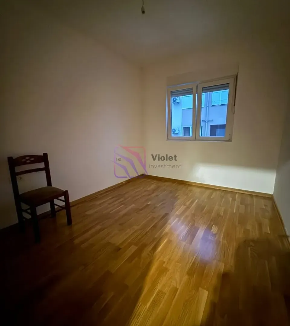 Prodaja, dvosoban stan, 57m², Tuški Put, Podgorica