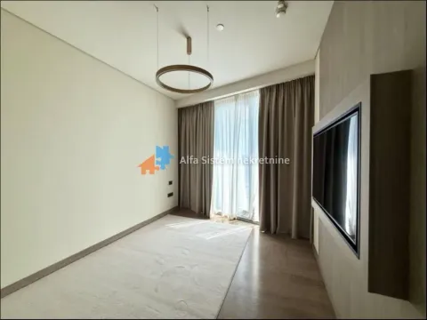 Izdavanje, trosoban stan, 98m², Savski Venac, Beograd - image 13