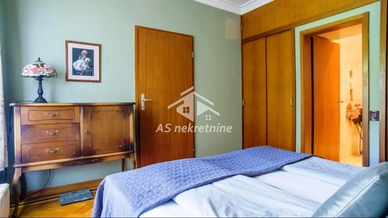 Rent, two bedroom apartment, 100m², Čukarica, Beograd