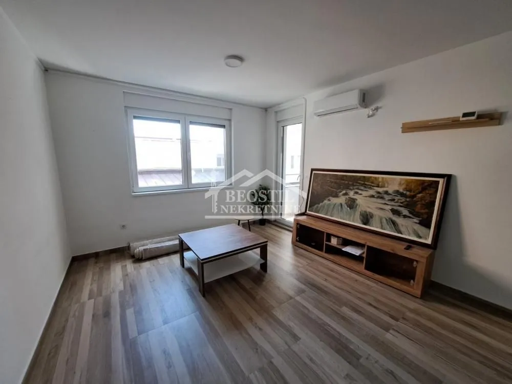 Prodaja, dvosoban stan, 66m², Centar, Stara Pazova
