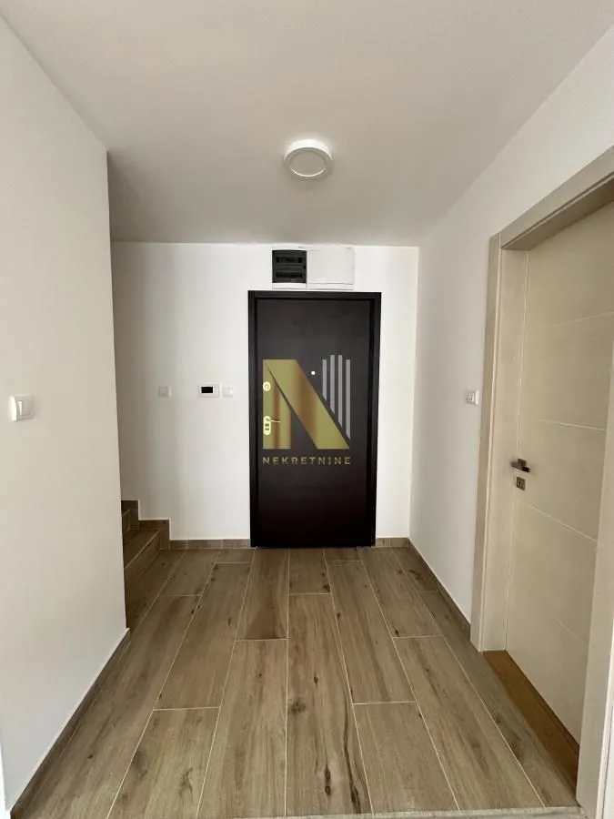 Rent, office space, 99m², Bulevar Oslobodjenja, Novi Sad Sve Podlokacije