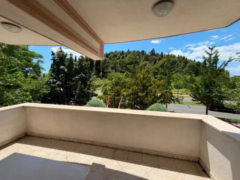 Rent, office space, 150m², Ljubović, Podgorica - image 2