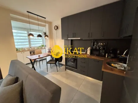 Prodaja, trosoban stan, 65m², Vračar Centar, Vračar Sve Podlokacije - image 4