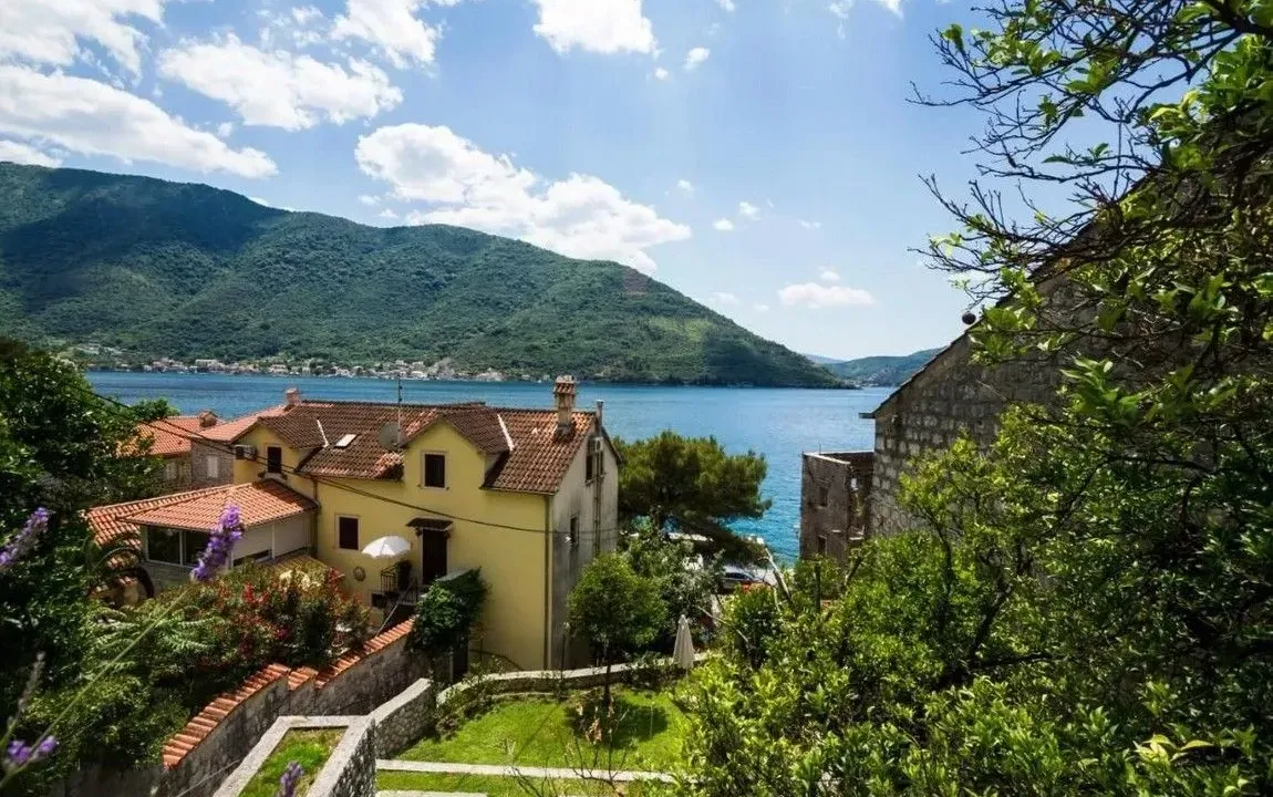 Prodaja, kuća, 136m², Perast, Kotor