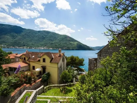 Prodaja, kuća, 136m², Perast, Kotor