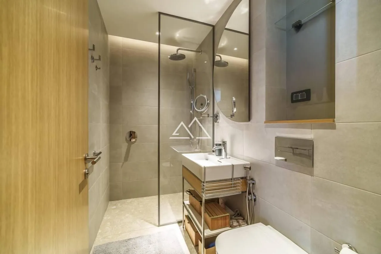Prodaja, jednosoban stan, 55m², Centar, Tivat
