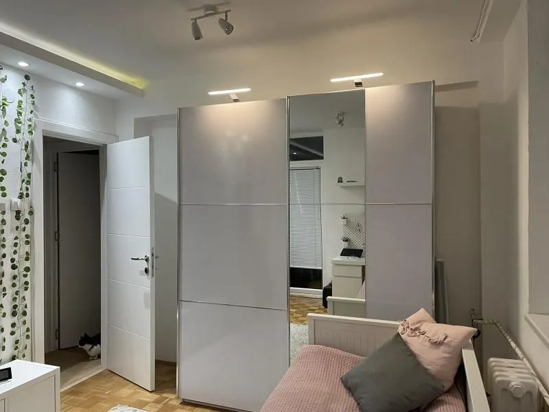 Izdavanje, četvorosoban stan, 100m², Vračar Sve Podlokacije, Beograd