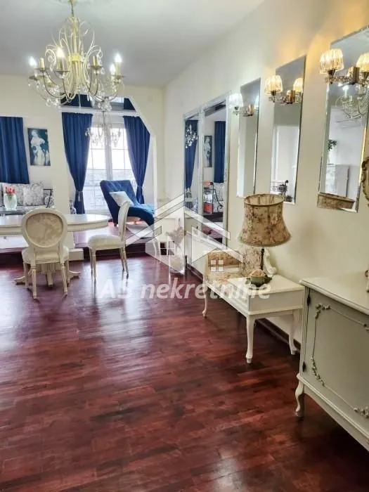 Rent, two bedroom apartment, 56m², Vračar Sve Podlokacije, Beograd