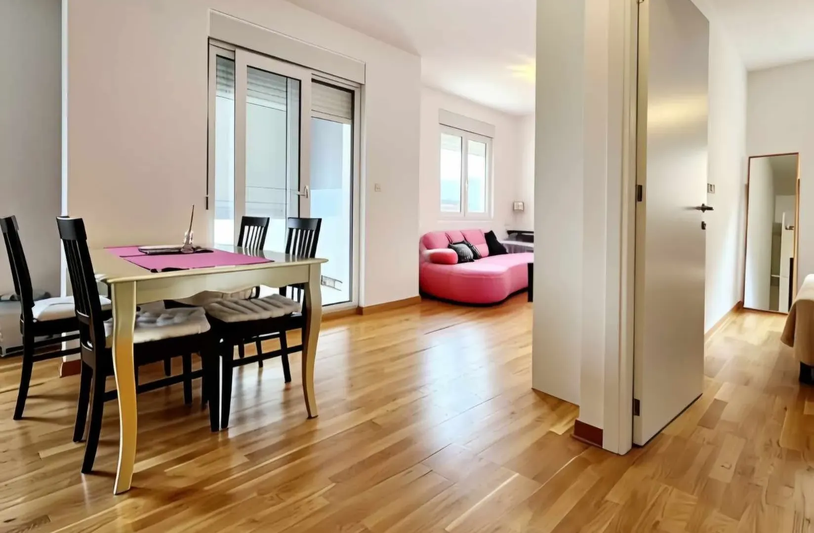 Rent, one bedroom apartment, 49m², City Kej, Podgorica