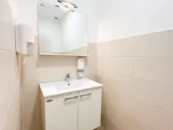 Izdavanje, poslovni prostor, 70m², Centar, Podgorica - image 2