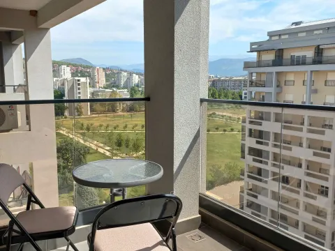 Izdavanje, garsonjera, 29m², Master Kvart, Podgorica - image 1