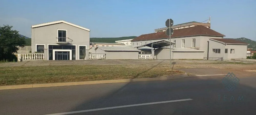 Rent, office space, 1600m², Mareza, Podgorica