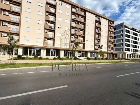 Rent, one bedroom apartment, 42m², Stari Aerodrom, Podgorica - image 13