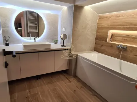 Izdavanje, trosoban stan, 200m², Savski Venac, Beograd - image 3