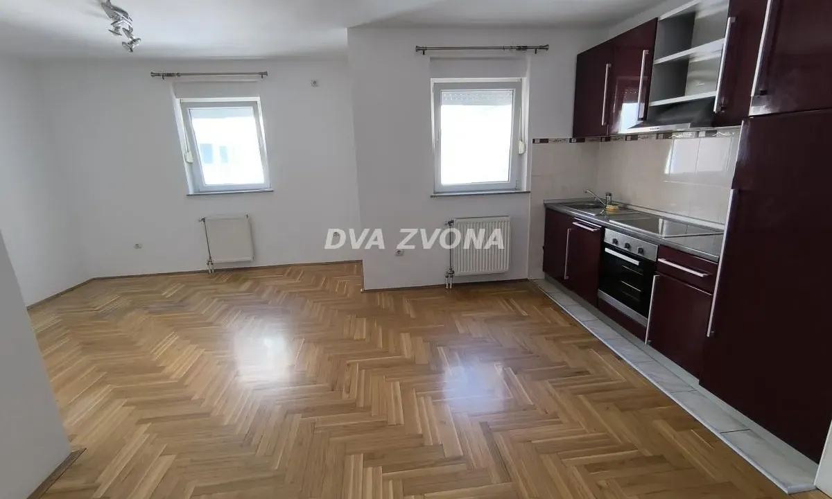 Izdavanje, dvosoban stan, 55m², Novi Sad, Srbija