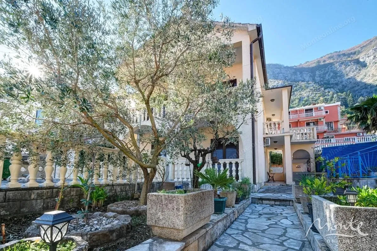 Sale, house, 140m², Muo, Kotor