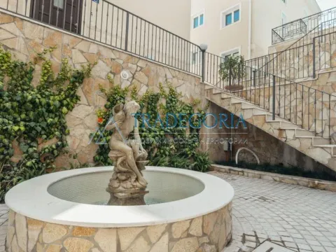 Prodaja, trosoban stan, 225m², Đenovići, Herceg Novi - image 2