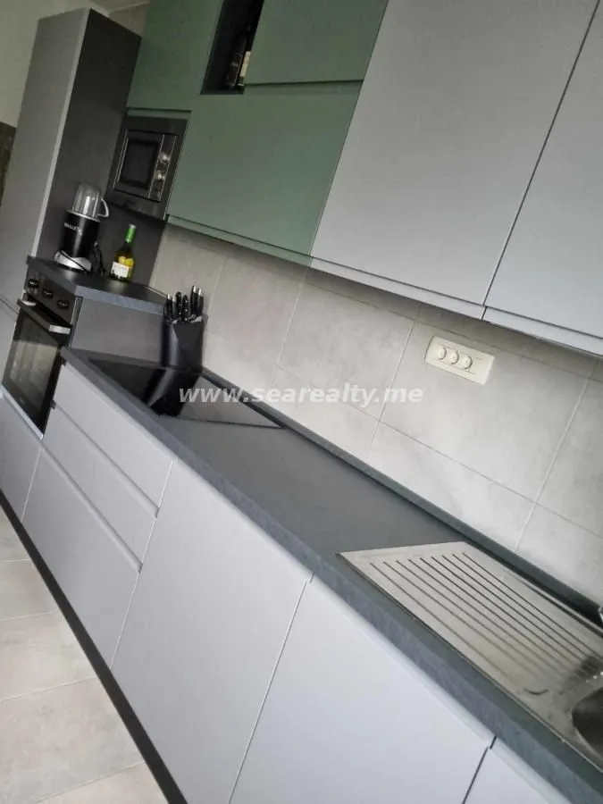 Prodaja, kuća, 105m², Tivat, Crna Gora