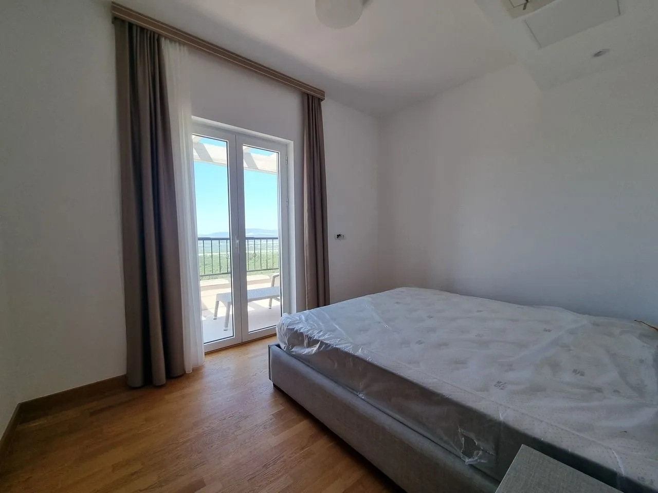 Prodaja, dvosoban stan, 101m², Kavač, Kotor