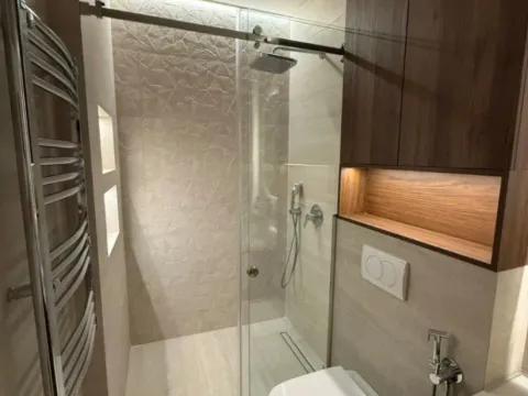 Izdavanje, kuća, 220m², Zagorič, Podgorica - image 11