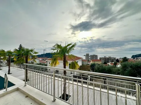 Sale, one bedroom apartment, 46m², Petrovac, Budva - image 1