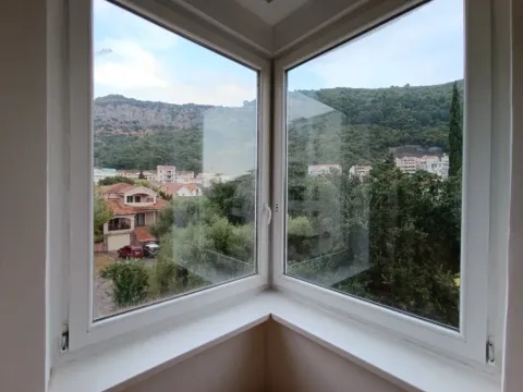 Sale, two bedroom apartment, 55m², Lazi, Budva - image 2