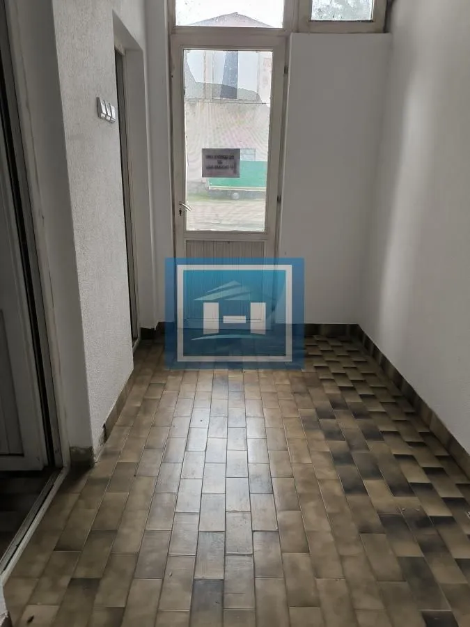 Sale, office space, 230m², Ćuprija, Srbija