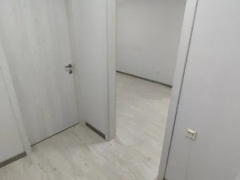 Izdavanje, poslovni prostor, 45m², Preko Morače, Podgorica - image 8