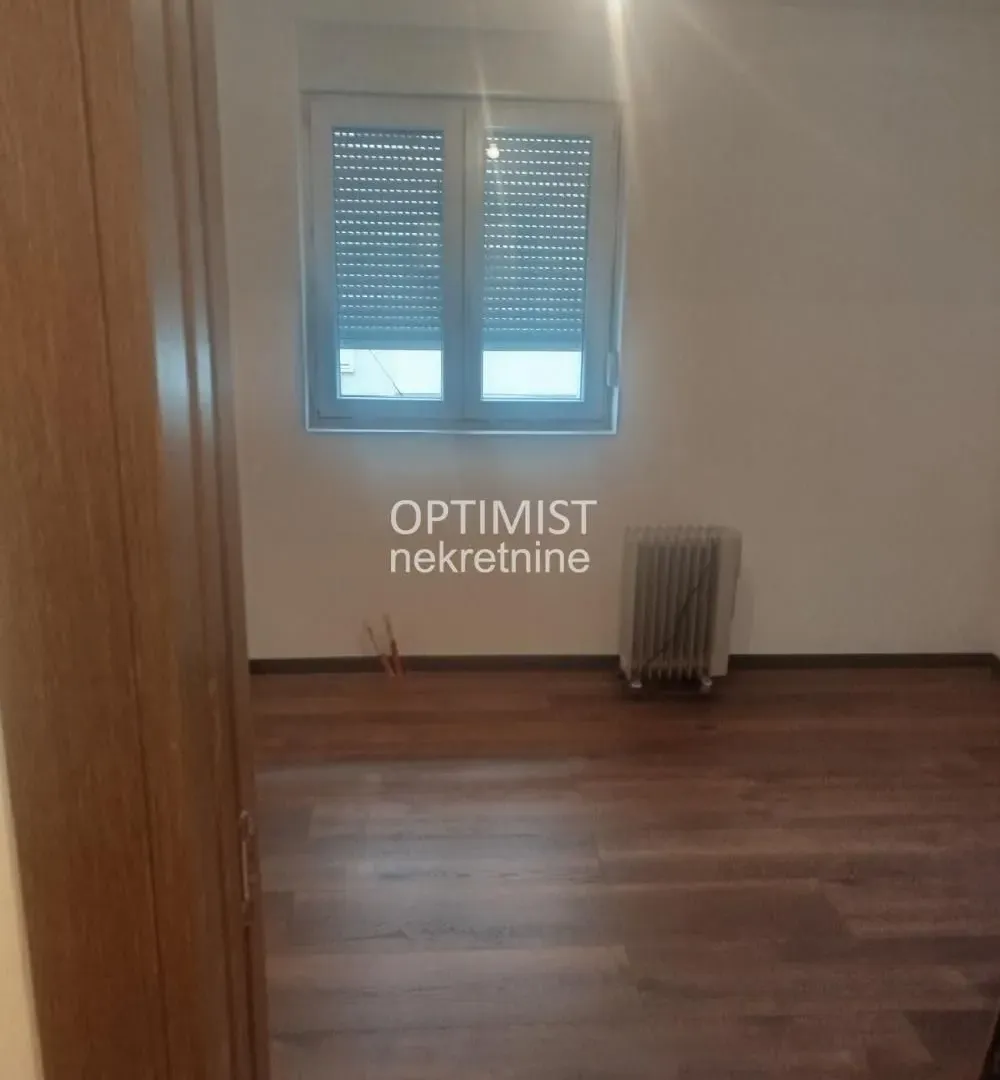 Izdavanje, trosoban stan, 70m², Borča 1, Borča Sve Podlokacije