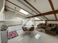 Izdavanje, dvosoban stan, 50m², Gradić, Petrovaradin