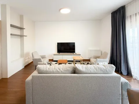 Izdavanje, četvorosoban stan, 125m², Master Kvart, Podgorica - image 4