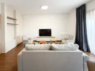 Izdavanje, četvorosoban stan, 125m², Master Kvart, Podgorica - image 4