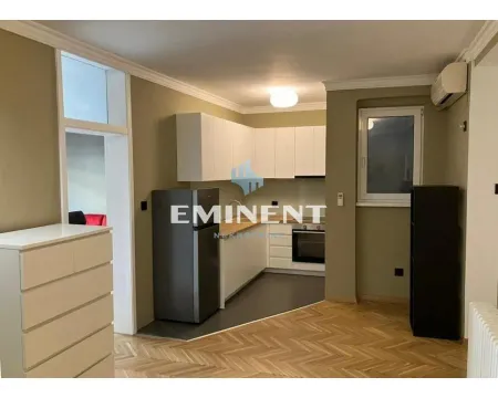 Izdavanje, trosoban stan, 80m², Slavija, Vračar Sve Podlokacije - image 2