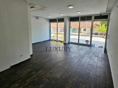 Izdavanje, poslovni prostor, 70m², Pobrežje, Podgorica - image 3