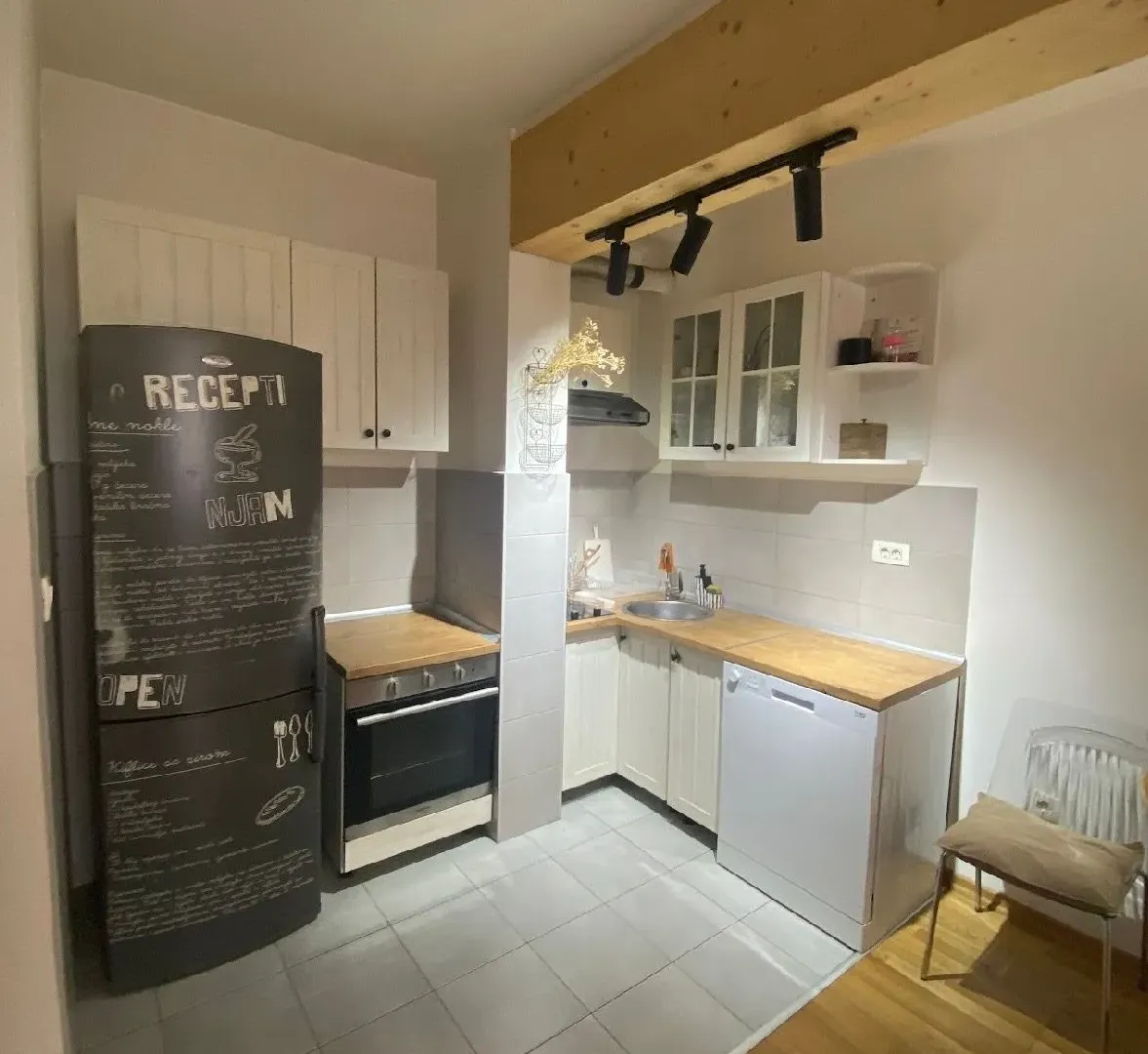 Izdavanje, jednosoban stan, 41m², Ljubović, Podgorica