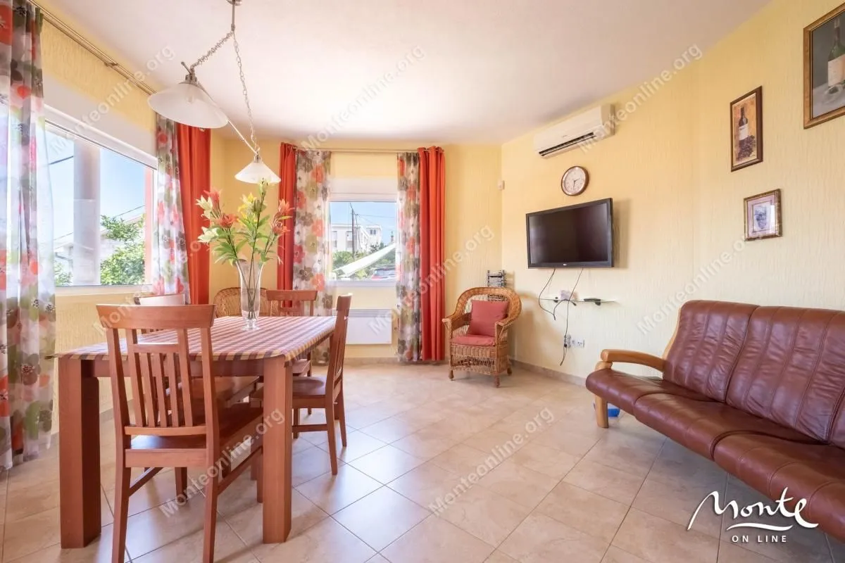 Prodaja, kuća, 89m², Krašići, Tivat