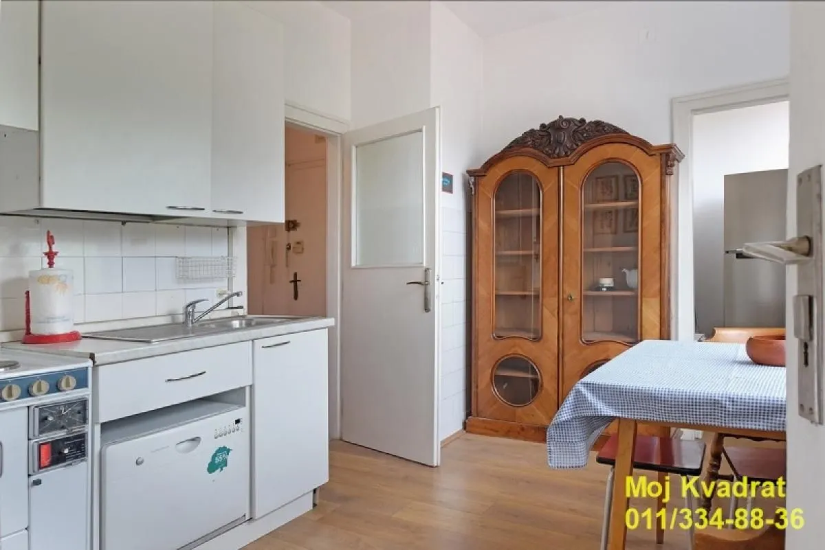 Prodaja, dvosoban stan, 55m², Kalenić Pijaca, Vračar Sve Podlokacije