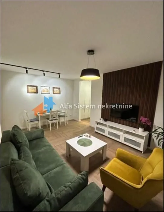 Izdavanje, dvosoban stan, 53m², Slavujev Venac, Zvezdara Sve Podlokacije