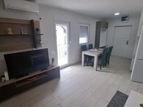 Izdavanje, jednosoban stan, 42m², Telep, Novi Sad Sve Podlokacije - image 5