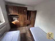 Izdavanje, kuća, 200m², Medaković Sve Podlokacije, Beograd - image 14