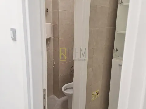 Rent, office space, 220m², Drpe Mandića, Podgorica - image 5