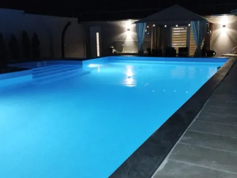 Stan na dan,  kuća, 50m2, Mišeluk, Petrovaradin, Novi Sad