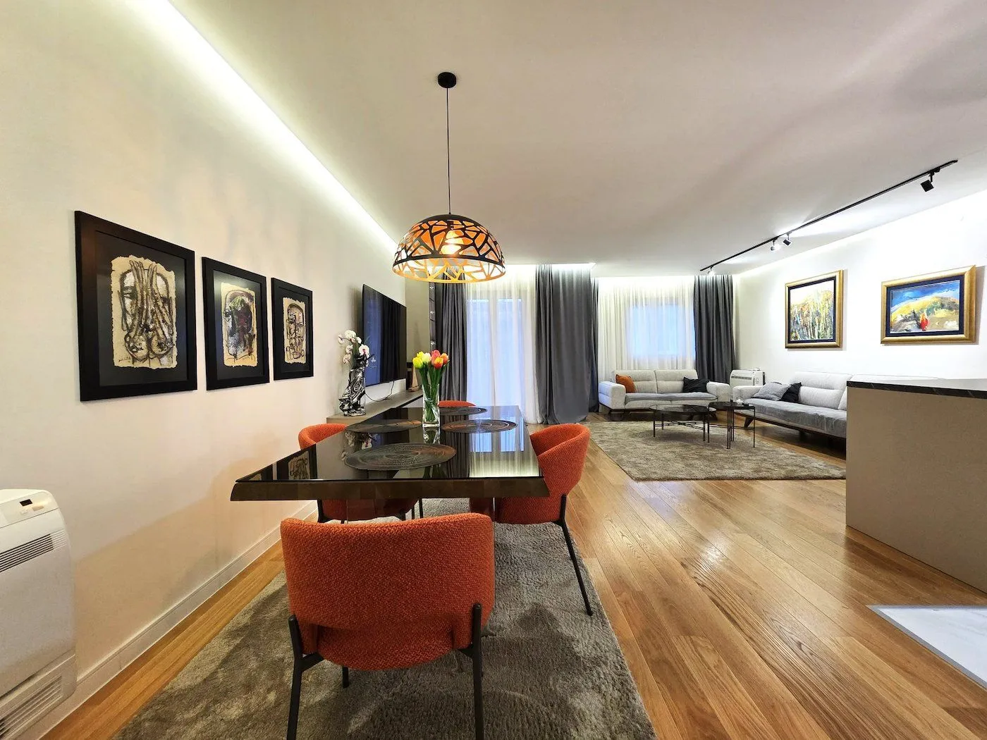 Izdavanje, stan, 105m², Central Point, Podgorica