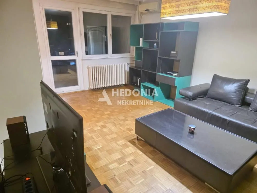 Prodaja, dvosoban stan, 70m², Čukarička Padina, Beograd
