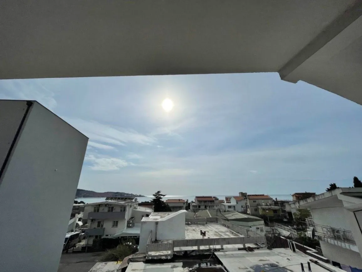 Izdavanje, dvosoban stan, 80m², Šušanj, Bar