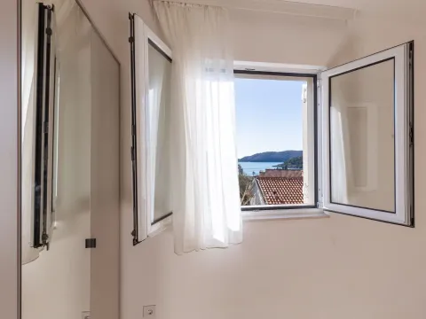 Rent, two bedroom apartment, 64m², Bečići, Budva - image 11
